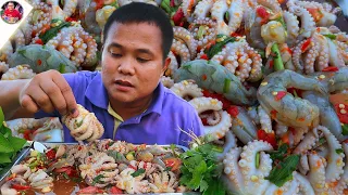 ตำหมึกสายกุ้งสดหนวดใหญ่ๆ เด้งกรอบกรุบแซ่บๆ เผ็ดๆ น้ำตาไหลยามแลง