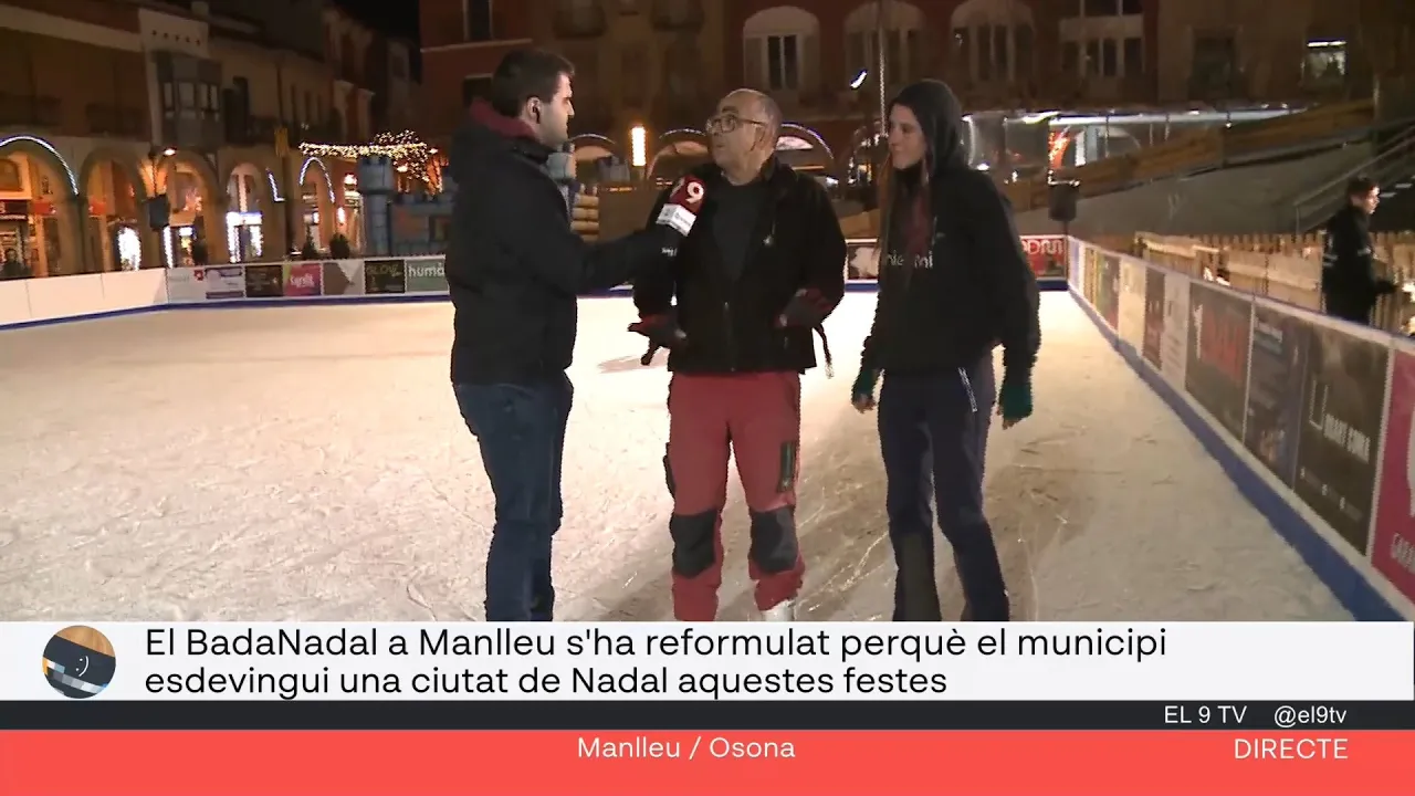 Comença el Mercat de Nadal de Manlleu amb la pista de gel del BadaNadal