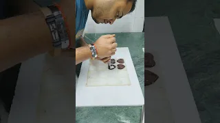 Cake ke CHOCOLATE केसे बनाते हैं lll chocolate garnees 😊 best tricks tips