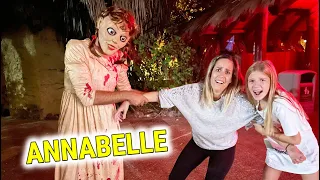 LA MUÑECA POSEÍDA ANNABELLE ME ATRAPA POR LA NOCHE 😱 NO PUEDO ESCAPAR! NOS PERSIGUE DANIELA LLORA