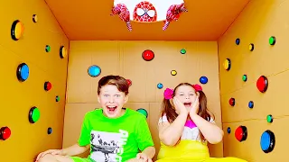 100 Mystery Buttons Surprise Superheroes Kids Toys with Ali and Adriana