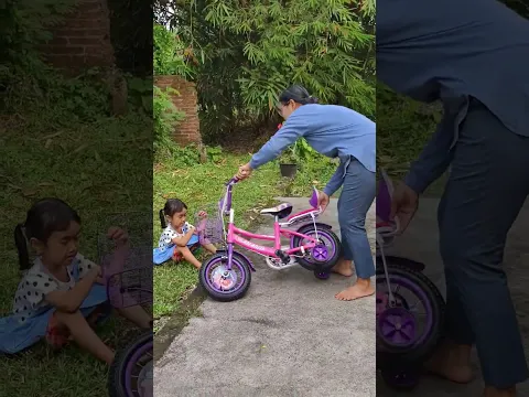 Adik nangis jatuh dari sepeda 🚴 #funny #shorts