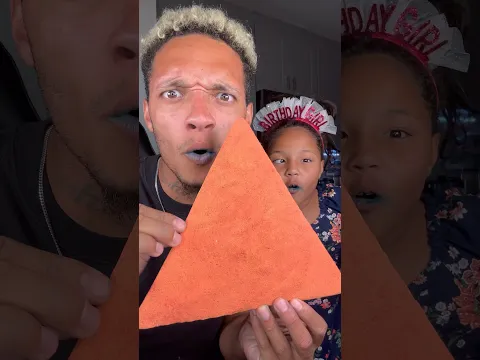 Giant Food Challenge with Aaliyah!