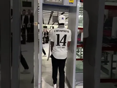 🚨🏆 It's cool, Militão is bringing the trophy home! #shorts #realmadridshorts