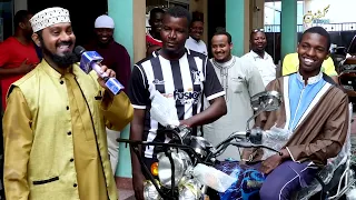 KIJANA ALIYELOWA SIKU YA MASHINDANO YA QUR'AAN TUKUFU AFRIKA APATIKANA NA AKABIDHIWA ZAWADI