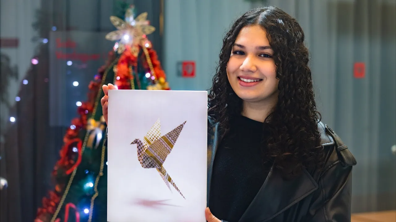 Jinane Chamariuch, guanyadora del concurs de portades d’EL 9 NOU