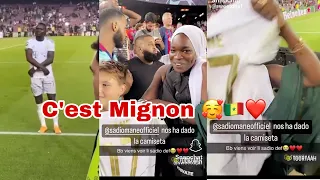 Regarder Sadio Manè et cette femme Sénégalais au stade barca ❤️😍🇸🇳 oh c mignon