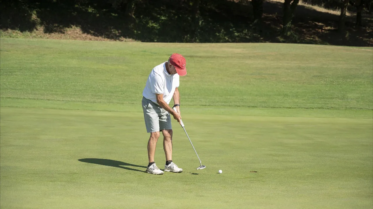 Seixanta parelles participen al Campionat de Catalunya de dobles de golf al Montanyà
