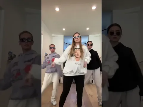 @brookieandjessie did it again 👯‍♀️ 💖 #IAmYourMother brought to you by YouTube Shorts