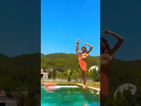 Trying to sleep in the pool 🛏️ 😜