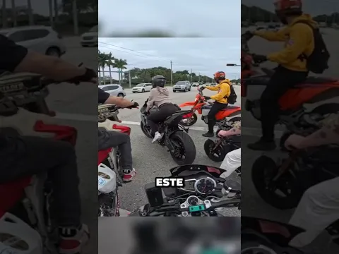 Motociclista hizo un trato con una chica guapa