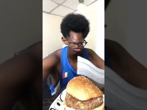 Yo tengo la barriga más grande , yo como más