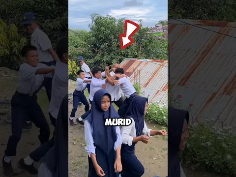 Hari spesial pak guru🥰 #masasekolah #sekolah #persahabatan (sc.@sucirinandaa)