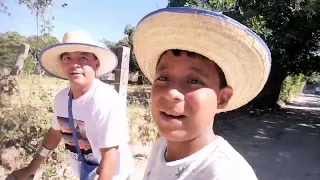 Caminando con mi pa tano 503/en la orilla un ruido raro se oyo😯😯