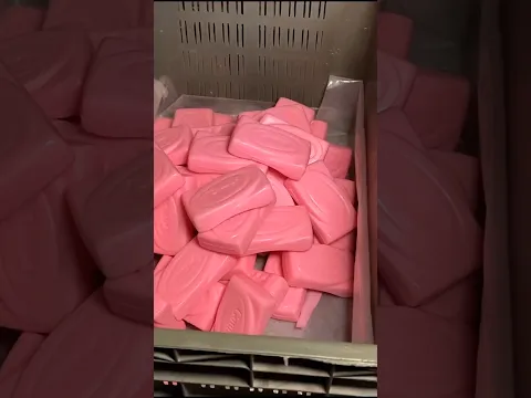 Sabun Kaise Banate Hain 🤔🤯 | #making #soap #shortsvideo
