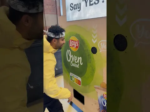 كيف تاخد شيبس ببلاش عند الاجانب!😳 #foryou #اكسبلور #explore #viral