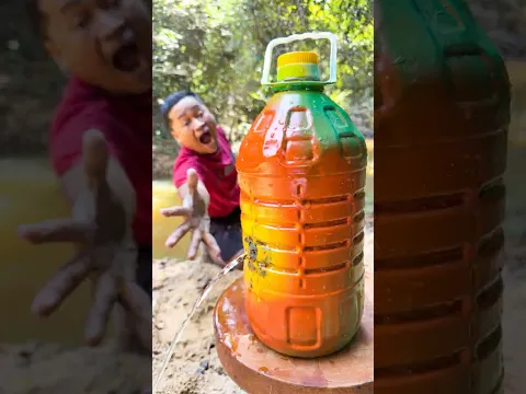 Mentos Gum Stops Bucket Leaks Instantly #survival #camping #lifehack