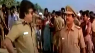 Vijayakanth interrogates the people of the village விஜயகாந்த் ஊர் மக்களிடம் விசாரணை நடத்துகிறார்