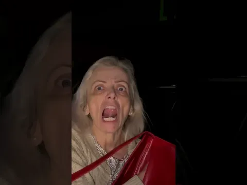 A governanta da mansão abandonada !!