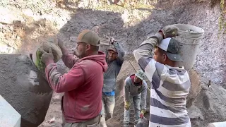 ¡VIVA MÉXICO, CABRONES! NADIE NOS GANA EN INGENIO NI EN GANAS. MIS RESPETOS PARA ESTOS ALBAÑILES