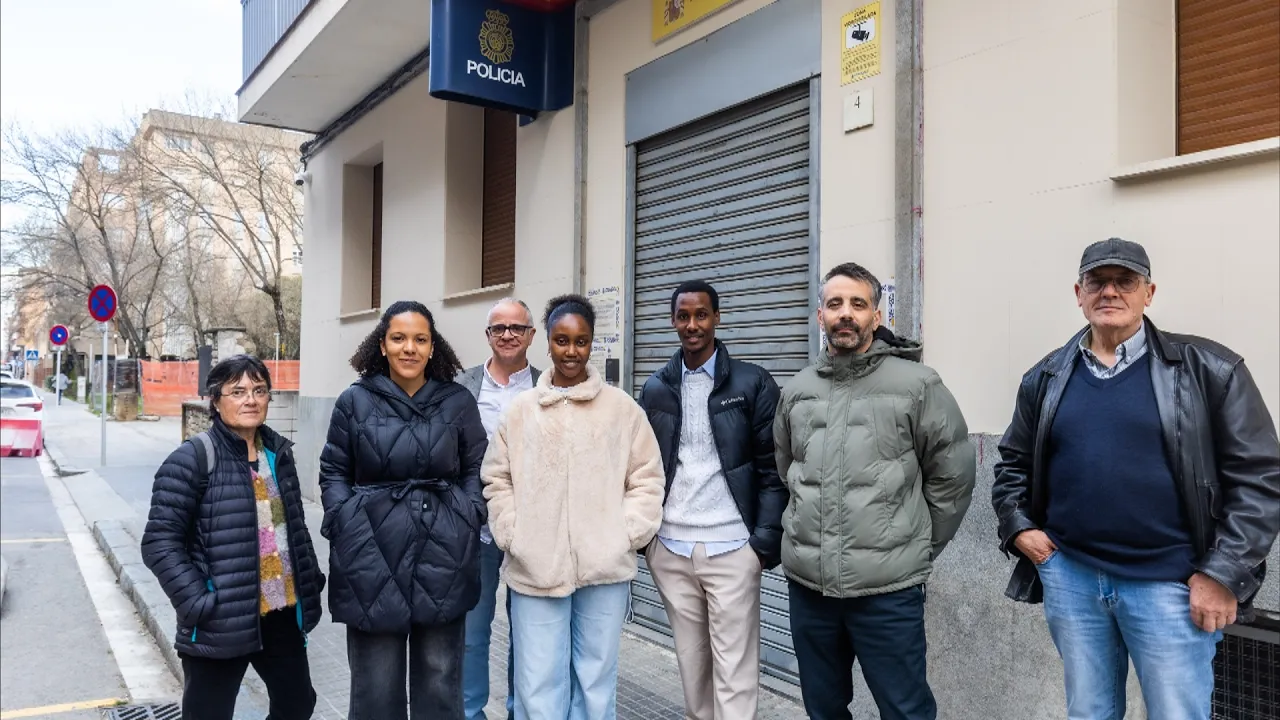 Els Comuns presenten una moció per millorar l’accés als serveis d’estrangeria a Vic