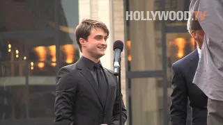 The stars of HARRY POTTER pay TRIBUTE TO ROBBIE COLTRANE - Hollywood TV