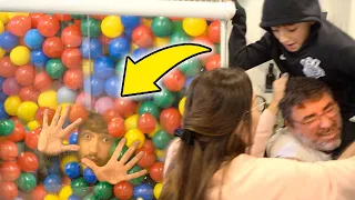 ENCHI O BOX DO BANHEIRO COM BOLINHAS *minha mãe surtou*