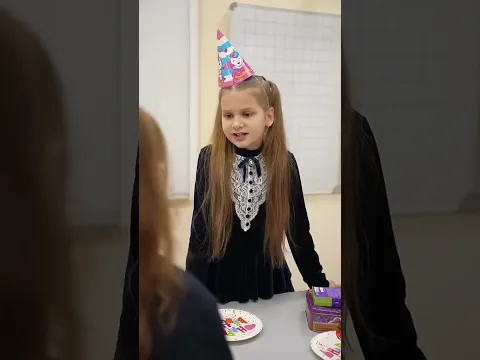 НЕ ПОНРАВИЛСЯ ПОДАРОК?! 🫢😔 Как скрыть разочарование? 🎁💔 #pov #story #shorts #подарок #жизненно