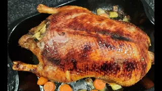 Entenbraten mit wenig Arbeit und viel Zeit zubereitet.