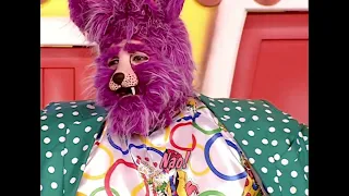 Xuxa - Enquanto o Seu Lobo Não Vem (Juguemos En El Bosque) (Vídeo Oficial - XSPB 2)