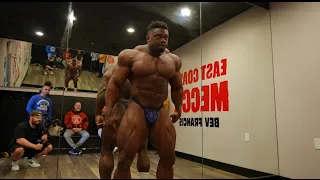THE KING OF NEW YORK /THEBOOGIEMAN TRAINS AT Bev Francis powerhouse Gym with Steve & Coach Farah
