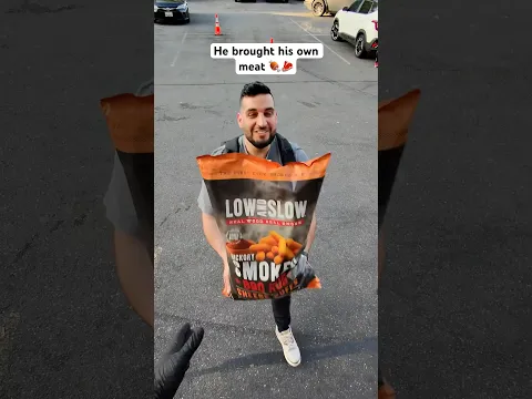 He brought his own meat 🍖🥩
