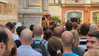 Javi "Pájaro" da un recital en el final del popurrí de Los Renacidos (Torre Tavira)