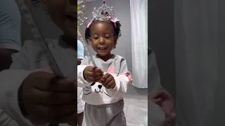 Isabella está feliz con su cumpleaños