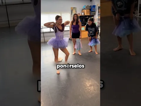 Estas Chicas Volvieron A Usar Su Primer Vestido 😮