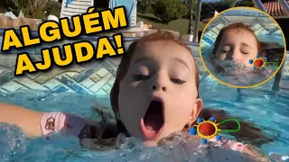 MINHA FILHA ESCORREGOU E TA SE AFOGANDO | episódio 2