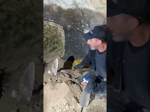 يخرج الرصد من الجرا متشكلن ￼😨