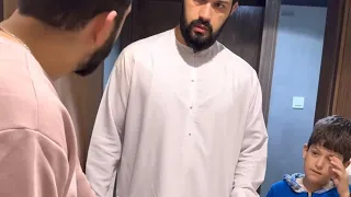 شلون طردت الطفله وأبيها فقيرين؟؟