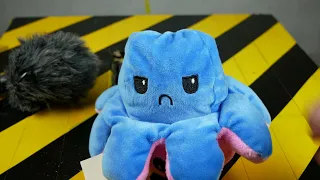 Shredding Machine Crushing: Flip Octopus Fidget Toy