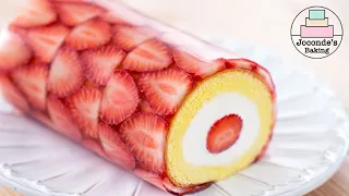 딸기 롤케이크니까 딸기로 말아주어야 합니다 /Should roll the Strawberry Roll cake with strawberries.