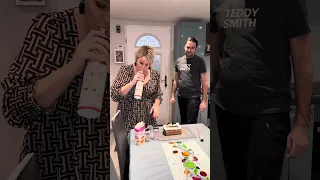 Le jour où elle a fait son gâteau est sa a mal tourné.🤣🤣