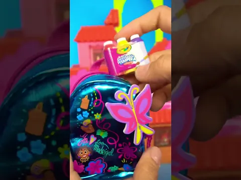 Mirabel Empaca Su Mochila Para la Escuela