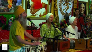 Snatam Kaur - Chants for Peace Concert