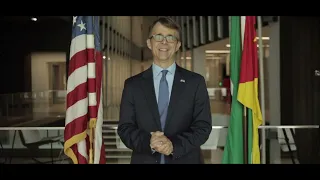 Celebrando o Primeiro Ano do Edifício da Embaixada dos Estados Unidos em Maputo