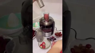 This Cup Turns Any Liquid Into A Slushy!!! Links In The Comments