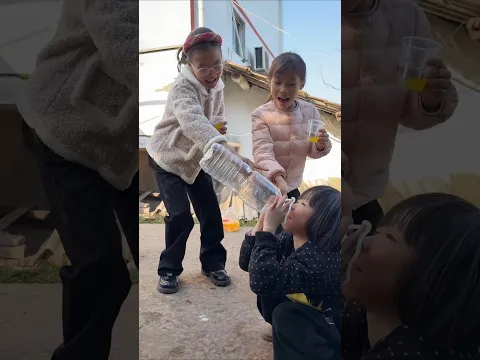 😱 दोस्तों ने जूस के नाम पर कर दिया बड़ा मज़ाक! 😂#Shorts #Funny #Juice #Kids #Comedy #Viral