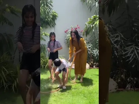 Danishtaimoor Ayezakhan ki cute baby dance video