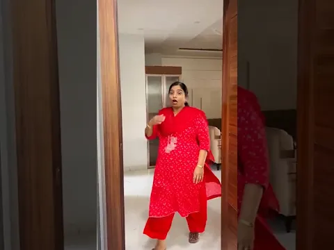 Room mein bhooth hai kya ? 😱 #priyalkukreja #shorts #ytshorts