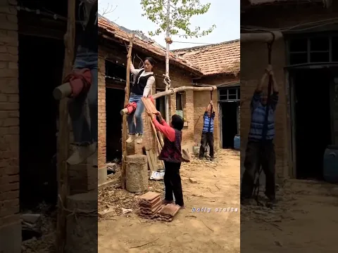 طريقة ذكية من البناة لوضع البلاط على السطح