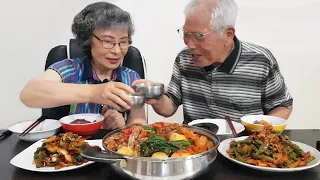 막걸리 한잔! 묵은지 감자탕 먹방, 꽈리고추 어묵볶음, 오이양파무침, 시골밥상 MUKBANG KOREAN FOOD COOKING ASMR | EATING SHOW